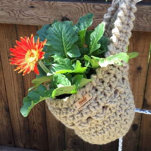 Hanging Basket CROCHET PATTERN Bedpost Basket Stairway Basket Door Knob Basket Home Decor Storage Solutions image 5