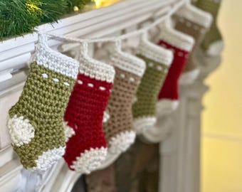 Crochet Mini Christmas Stocking Bunting Pattern: Holiday Home Decor (PDF Pattern)