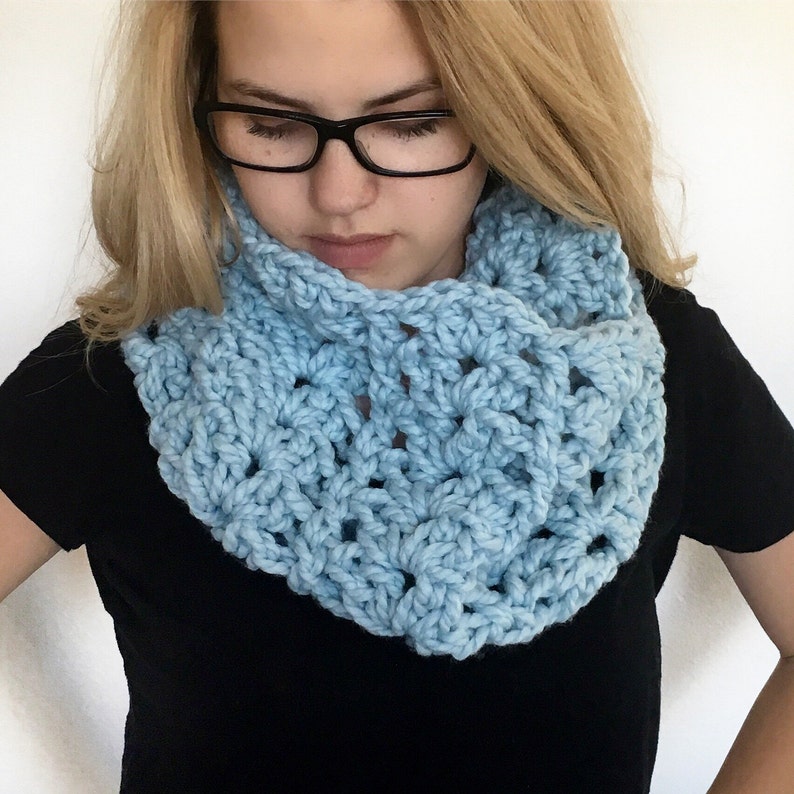 Chunky Lace Cowl CROCHET PATTERN Pattern for Chunky Cowl Etsy Canada