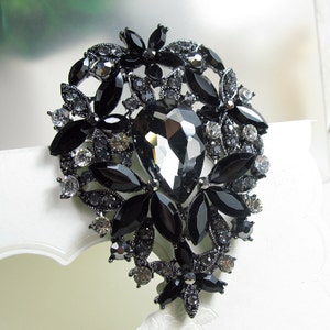 Vintage BLACK Rhinestone Crystal Brooch Pin Wedding Bridal Brooch Wedding Bouquet Brooch Wedding Supplies Flower Brooch Pin Sash Brooch Pin