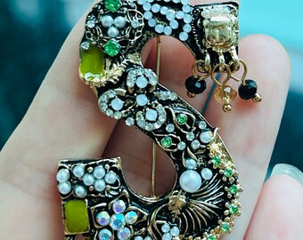 Vintage Style Imitation Pearl Letter S Brooch Initial Crystal Rhinestone Brooch Vintage Initial Colorful Bouquet Brooch Initial Monogram Pin