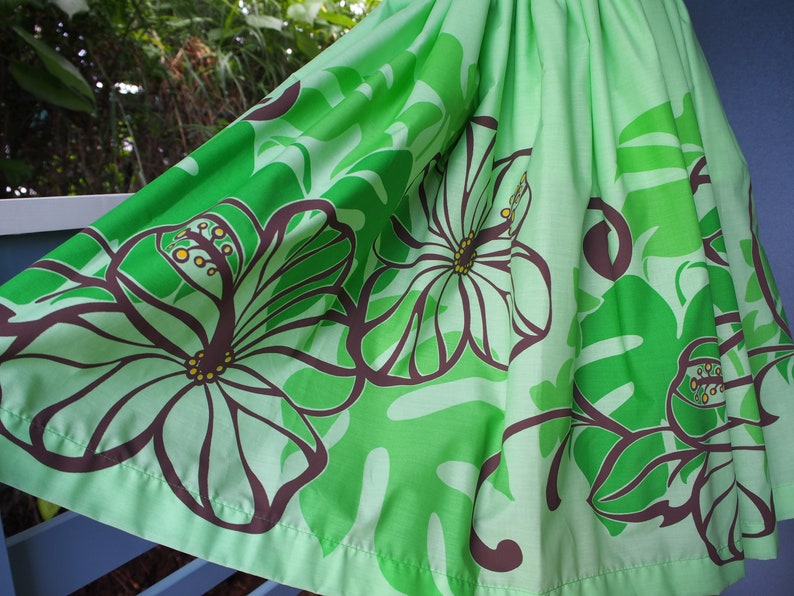 Hula pa/'u skirt light green