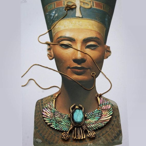 KHEPRI RISING アワビ貝のネックレス、エジプトのスカラベジュエリー