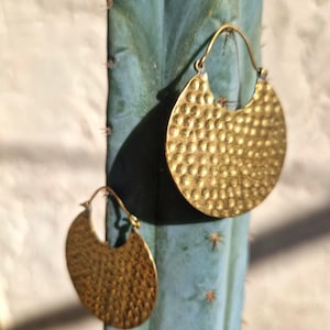 ETHNIA carved Hoops, Tribal Earrings, hammered brass earrings, indian jewelry, boho earrings, golden earrings, hippie jewellry, gift women