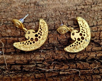 TAIRONA Ancient embossed Earrings, 24k Gold plated. Precolumbian Design, medium size, precolumbian hoops, ancient jewelry, handmade, boho