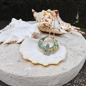 GODDESS ISIS pendant, abalone jewelry, egyptian jewelry, abalone isis, healing jewelry, goddess jewelry, Isis necklace, carved isis imagen 6