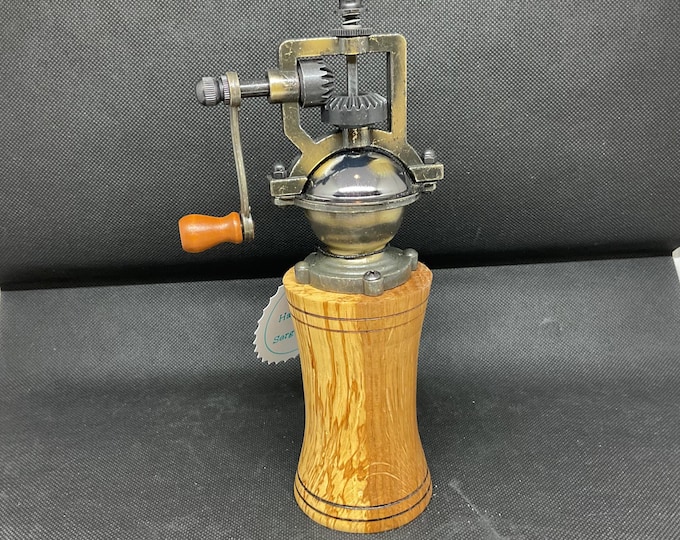 Spalted Pin Oak Wood Antique Style Pepper Grinder