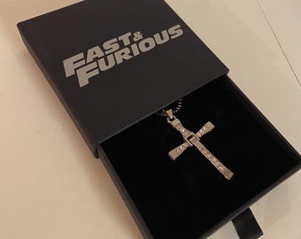Ketting Vin Diesel (Dominic Toretto) in Furious 7 (2015 Ketting Vin Diesel (Dominic Toretto) in Furious 7 (2015