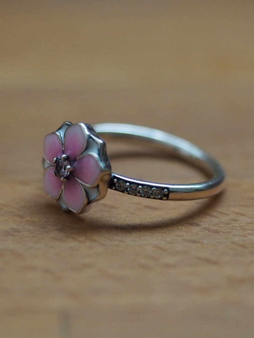 Pandora magnolia ring deals