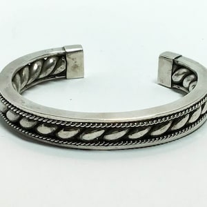 Suarti Bali Cuff / Silver Bracelet / 925 Bracelet / Artisan Jewelry / Gift for Her / Sterling Jewelry / Cuff Bracelet / Sterling Bracelet