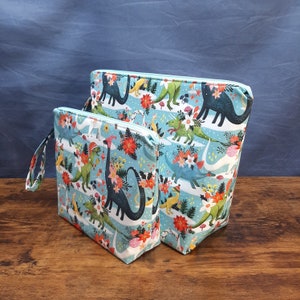 Festive Dinos Project Bag - 1-2 Skein or 5-7 Skein Project Bag - Wedge Bag - Zipper - Handle