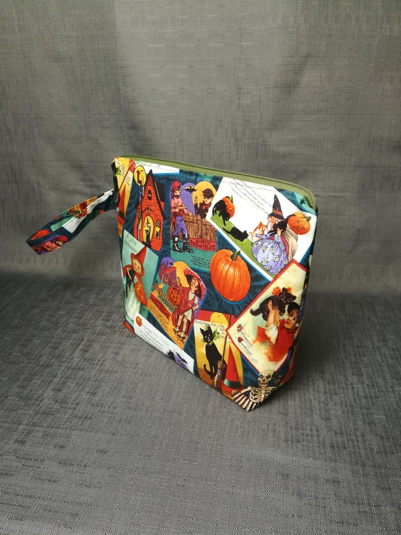 Handle 1-2 Skein Project Bag Halloween Vintage Postcard Project Bag Wedge Bag Zipper