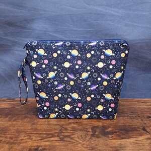 MTO Colorful Cosmos Project Bag 1-2 Skein or 5-7 Skein Project Bag Wedge Bag Zipper Handle image 4