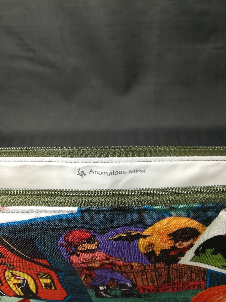 Handle 1-2 Skein Project Bag Halloween Vintage Postcard Project Bag Wedge Bag Zipper