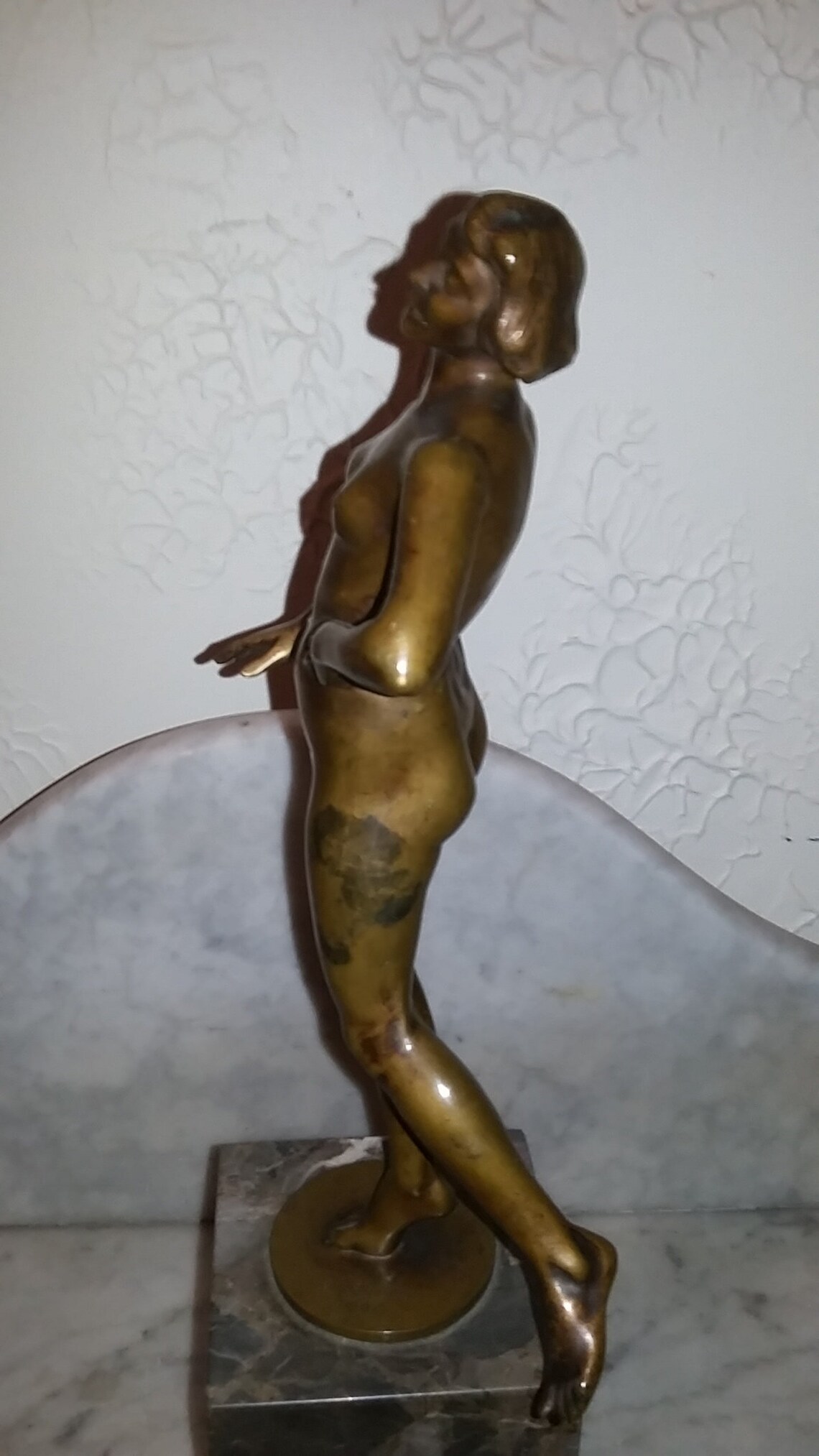 European Art Deco period bronze sculpture of nude woman on image 3