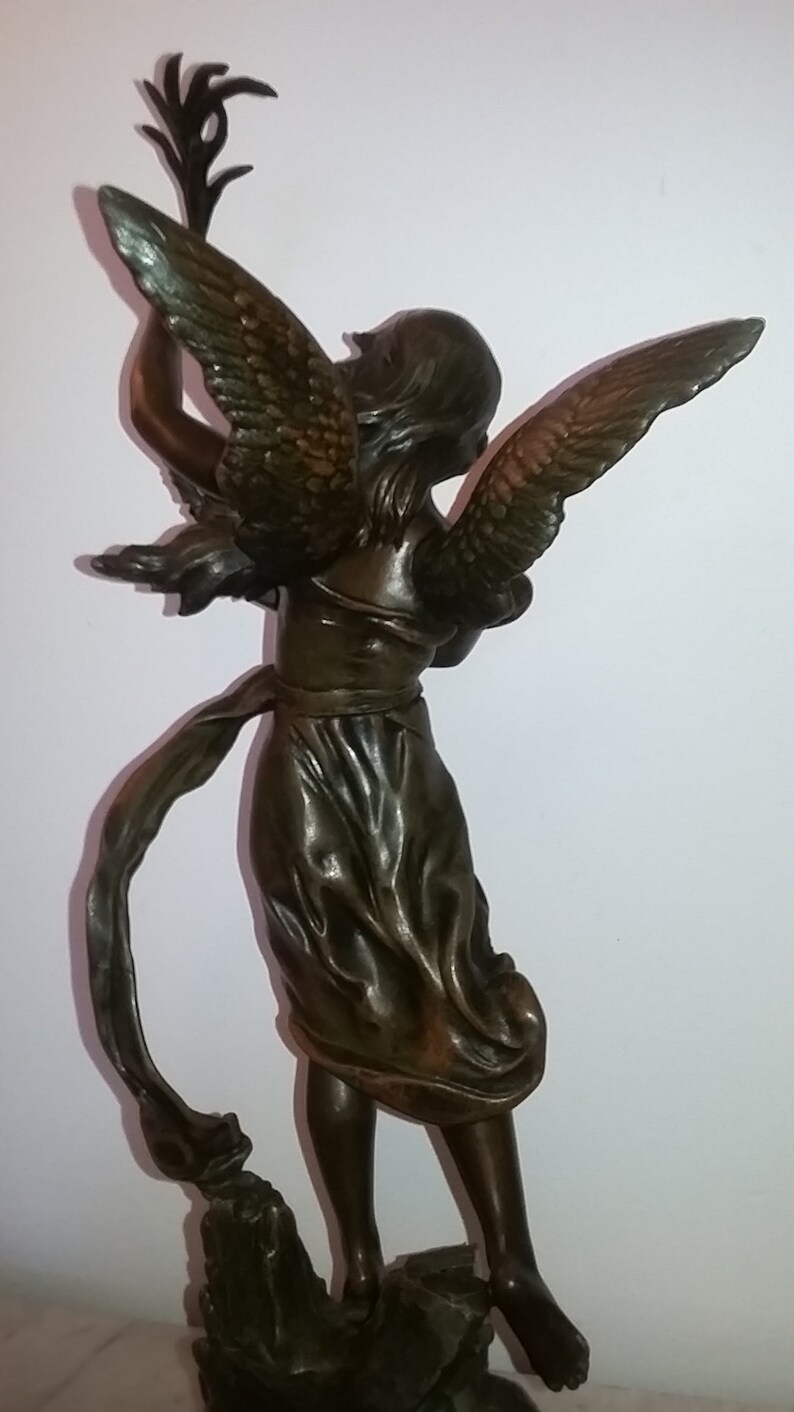 Antique Art Nouveau French figural spelter sculpture Victoire image 5