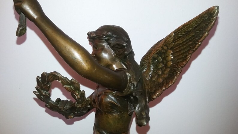 Antique Art Nouveau French figural spelter sculpture Victoire image 4