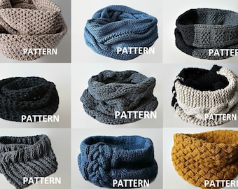 Puede incluir: Nueve bufandas de cuello de tortuga de punto diferentes en varios colores y patrones, incluyendo beige, azul, gris, negro y amarillo. Cada bufanda tiene la palabra "PATTERN" impresa debajo.