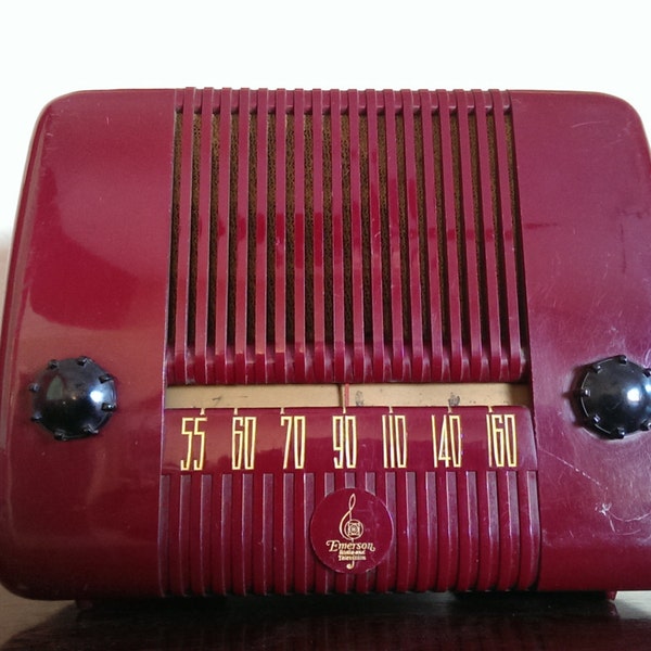 Bluetooth 1940s RCA Victor Red Portable Battery Powered Radio Mp3 Player