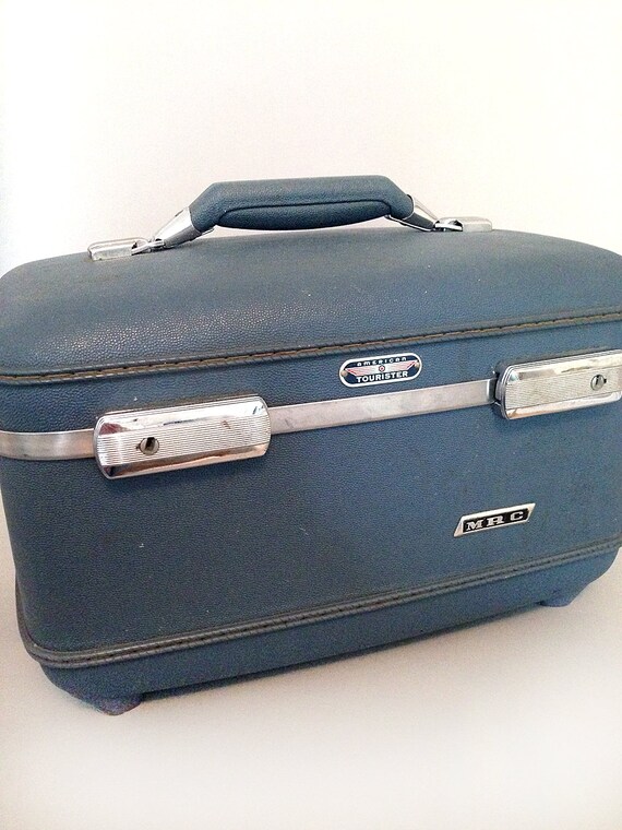 american tourister vanity