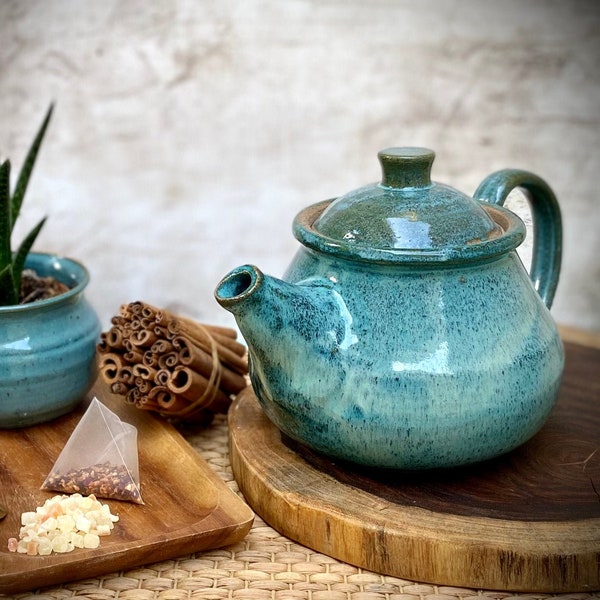 Bouilloire en céramique, grande théière, bouilloire bleu clair, théière avec passoire, passoire pour infusions, capacité de 49 onces liquides, pichet à thé, pichet en poterie