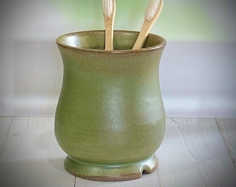 Green Ceramic Utensil Holder, Toothbrush Caddy,  toothbrush holder, kitchen organizer, Spoon holder, Silverware Holder, kitchenware gift