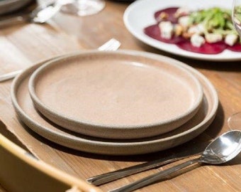 Handgefertigte Keramik Speiseteller Set: Bunt glasiertes Steingut