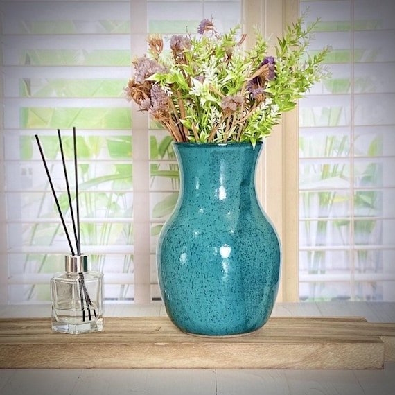 Handgemachte Türkise Blumenvase aus Keramik: Steingut-Keramik