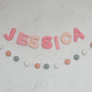 Filz-Namensbanner. Filz-Namensgirlande. Mädchennamen-Wimpelkette. Rosa Girlande. Hängendes Namensbanner aus Filz. Geburtstagsbanner. Personalisiertes Namensbanner