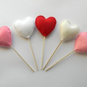 Felt heart cake topper, heart cupcake toppers, Valentine&#39;s Day Party Decoration, valentines day decor, Wedding Cake Toppers, Custom colors