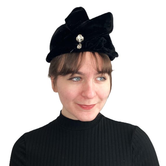 Buy Vintage 1950s Black Velvet Cocktail Hat: Crystal Pin 