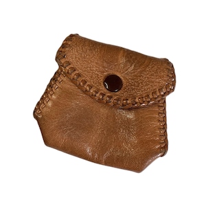 Vintage Geldbörse aus hellbraunem Leder – Midcentury handgefertigte Geldbörse – mit Druckknopfverschluss