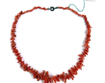 Vintage Italian Branch Coral Necklace | Graduated Coral Beads | Made in Italy