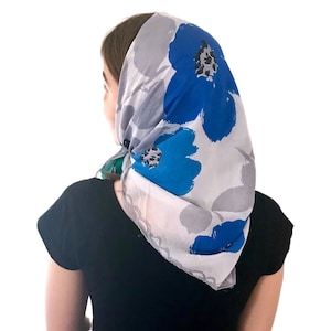 Vintage Japanese Rayon Scarf | Hand-Rolled Floral | Gray Blue Green Square | Water Repellent | 31x31 | Midcentury Japan