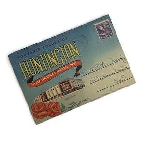 1951 Hoodedton WV Illustrierter Ordner | Curtis Teich Kunst | West Virginia Sehenswürdigkeiten | Farbige Vintage Postkarte