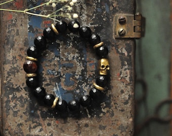 Skull Bracelet, Mens Wrist Mala, Stacking Bracelet, Black Onyx and Tiger Eye, Root Chakra, Witchy, Shaman Jewelry