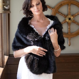 bridesmaids black faux fur shawl stole wrap