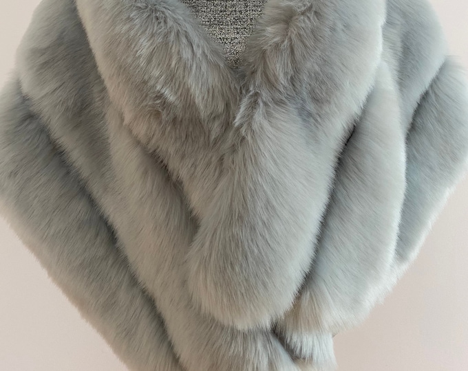 FAUX FUR SHAWLS