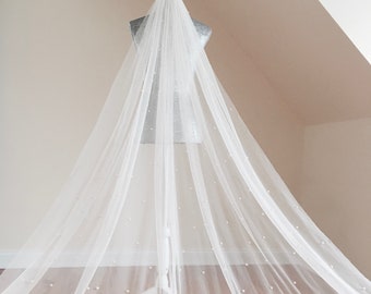 Scattered Pearl Soft Veil | Chapel Veil | Cathedral Veil | Fingertip Veil | Bridal Veil with Pearls | Two Tier Veil | Single Tier Veil