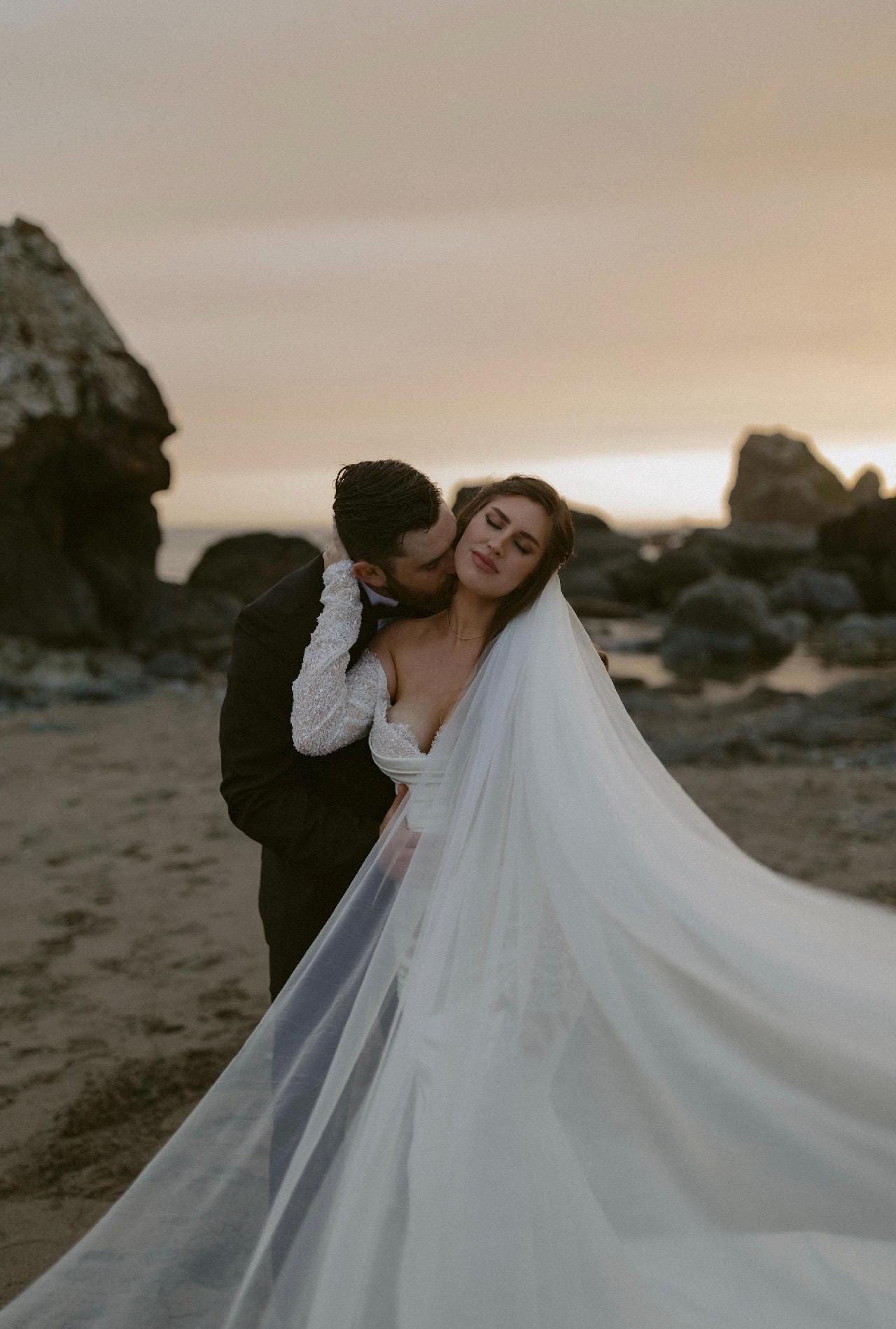 Cathedral Wedding Veil: Soft English Net, Raw Edge, 108  display picture 1