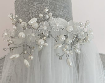 Soft Veil with Beaded Comb
