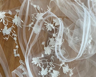 SALE Drop Style Veil with HorseHair Trim | Floral Lace Veil | Cathedral Floral Veil |