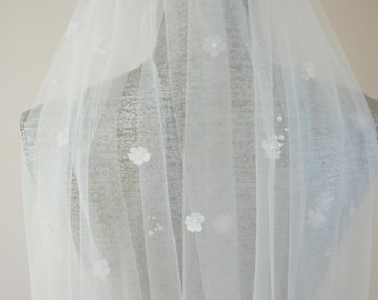 Floral Pearl Veil | One Tier Veil | Chapel Pearl Veil | Cathedral Veil | Veil with Pearls | White Veil | Fingertip Veil | Modern Veil |