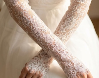Chantilly Lace Bridal Sleeves: Detachable Floral Wedding Dress Sleeves