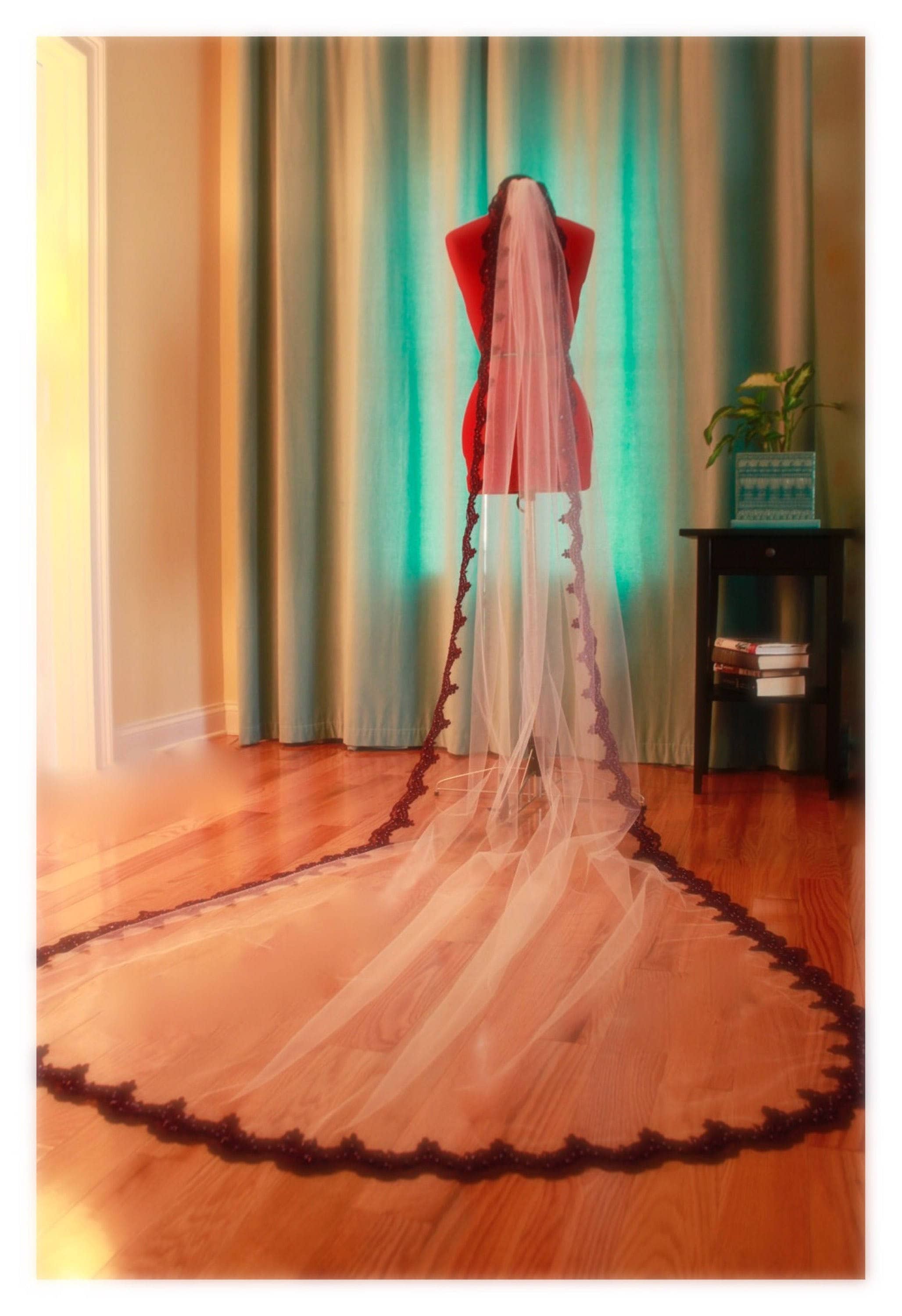 Maroon clearance wedding veil