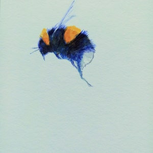 Inky bee heading left
