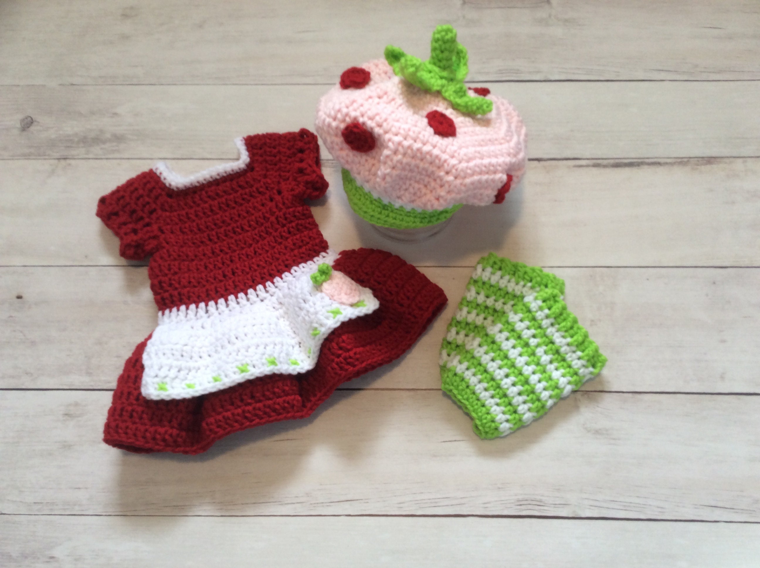 Crochet Strawberry Shortcake Outfit, Newborn Photo Prop
