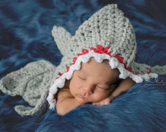 Crochet Shark Newborn Photography Prop/Newborn Shark Cocoon/Baby Shower Gift/Infant Halloween Costume/Newborn Photo Prop/Shark Week