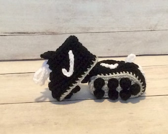 Crochet Baby Cleats/Baseball/Soccer/Football/Photography Prop/Baby Shower Gift/Halloween Costume