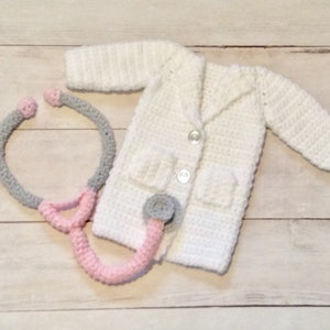 Crochet Doctor Labcoat/Crochet Doctor Set/Stethoscope/Newborn Photography Prop/Baby Shower Gift/Infant Halloween Costume/Healthcare Worker
